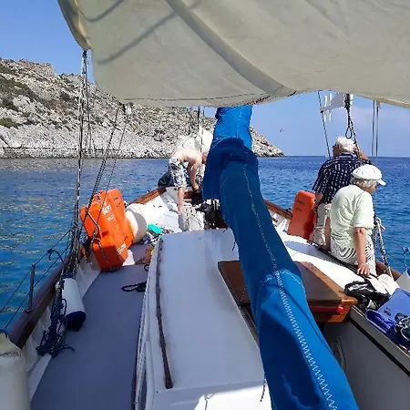 μαρούλα στούντιο 2* Φαληράκι